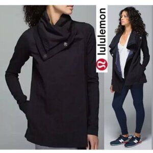 Lululemon Black Asana Wrap Sweater Size 6 cardigan